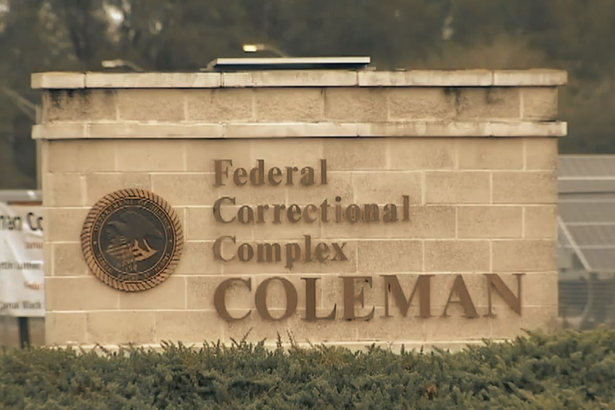 Coleman FCC Closeup(1200 x 800 px)